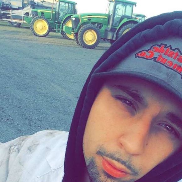 Meet your Posher, Rafael - Picture 1 of 1